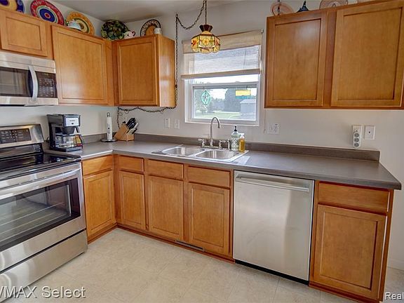 4th image of 3151 Pine Run Dr