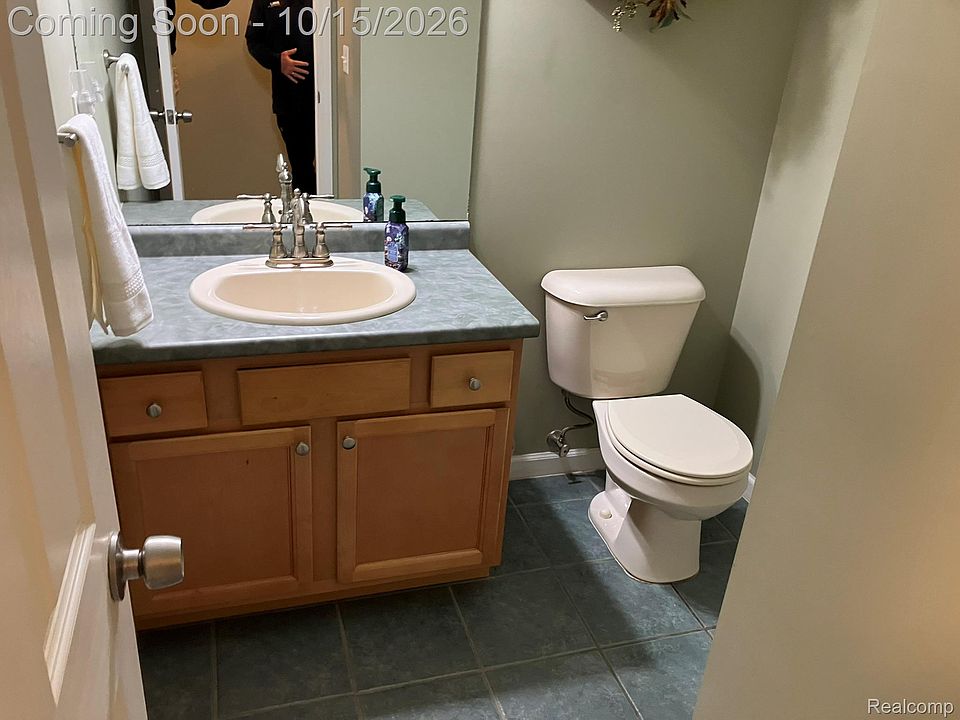 2752 E Lake Dr, photo 18
