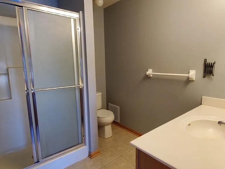 5070 Fountain Ln N — Photo 13