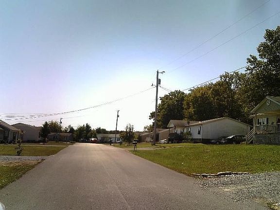 3rd image of 111 Tanner Cir