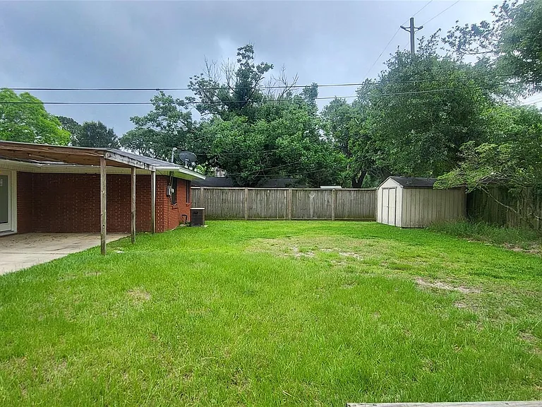 1902 Amy Dr — Photo 31