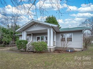 4 Parker Rd, Asheville City, NC 28803