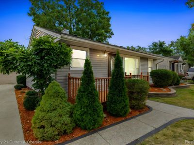 6631 Elm St, Taylor, MI, 48180