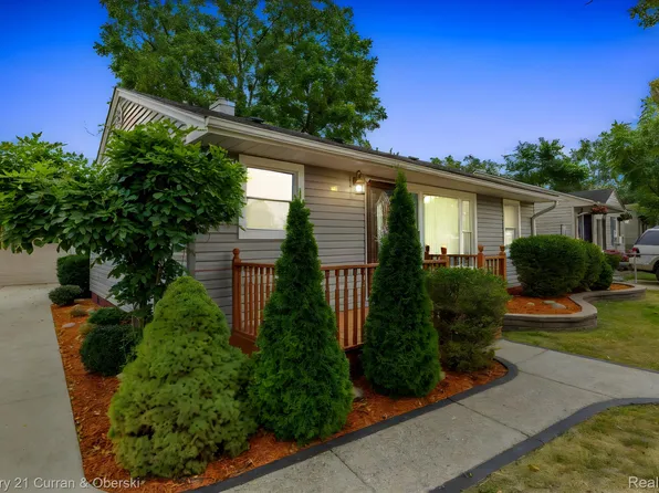 6631 Elm St, Taylor, MI 48180