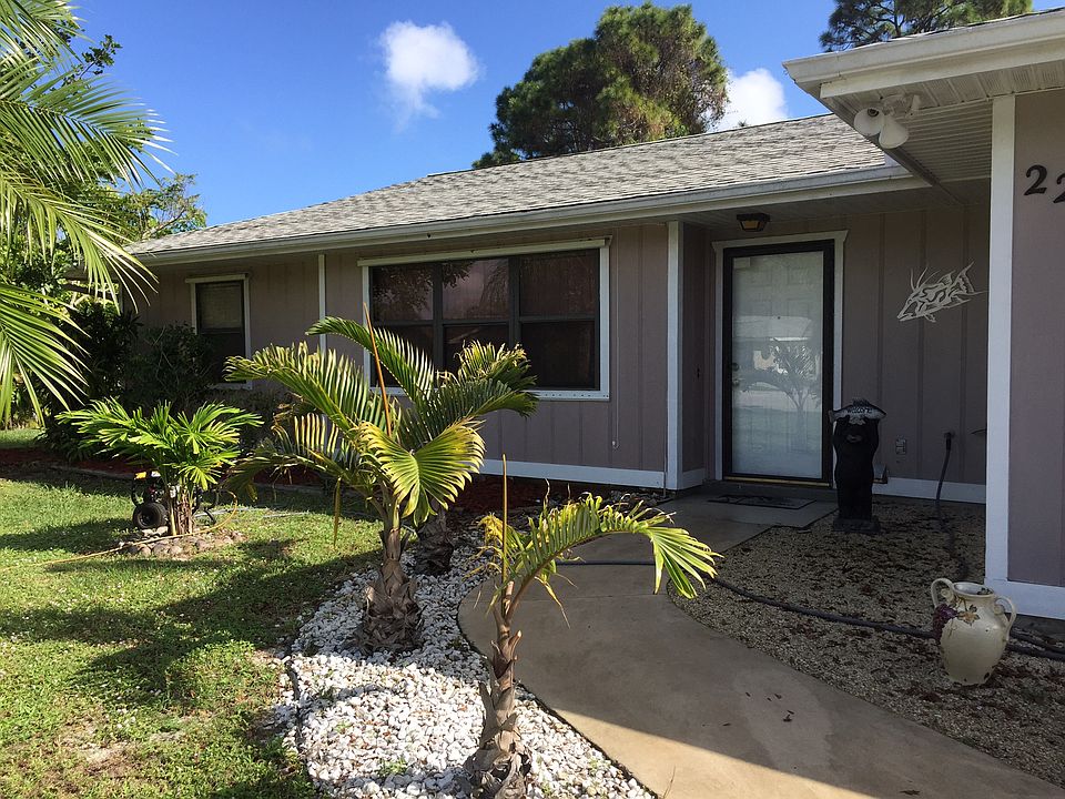 1st image of 2201 SE Seamist St