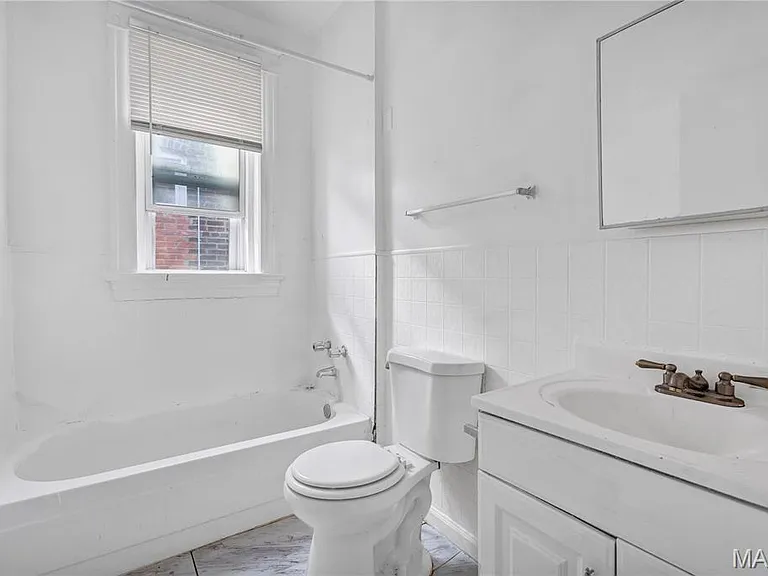 2207 Angelica St — Photo 15