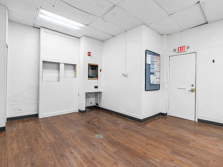 Forest Park Apartments — Photo 31
