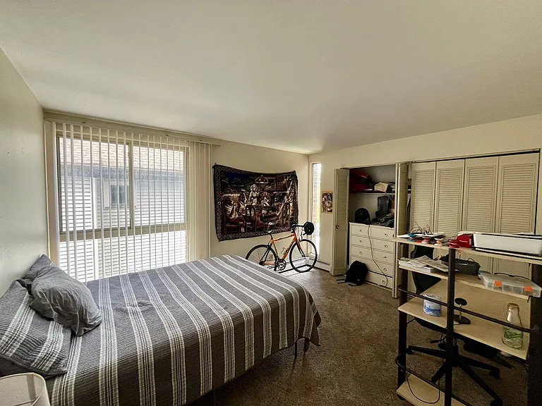 3445 N Oakland Ave — Photo 6