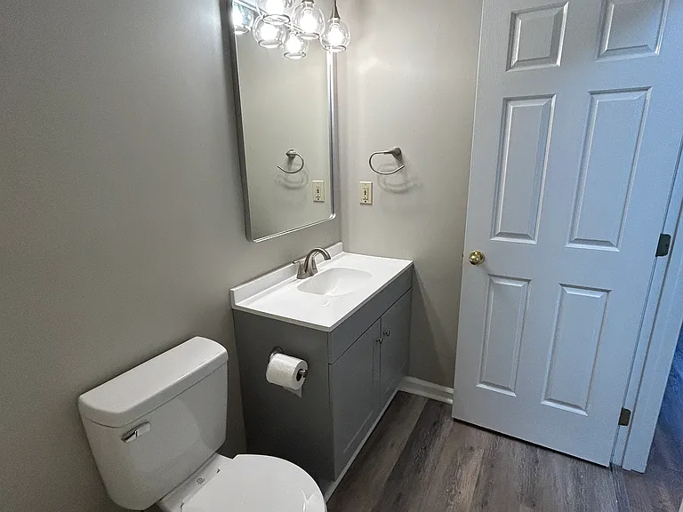2097 Belmont Dr — Photo 12