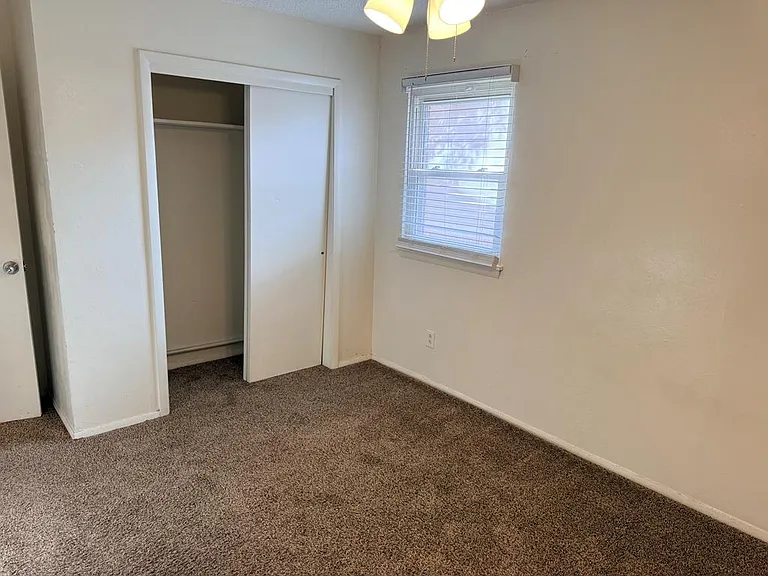 4425 Humble Ave — Photo 20