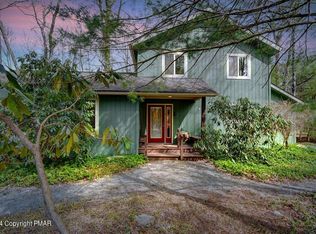 255 Long View Ln, Pocono Pines, PA 18350