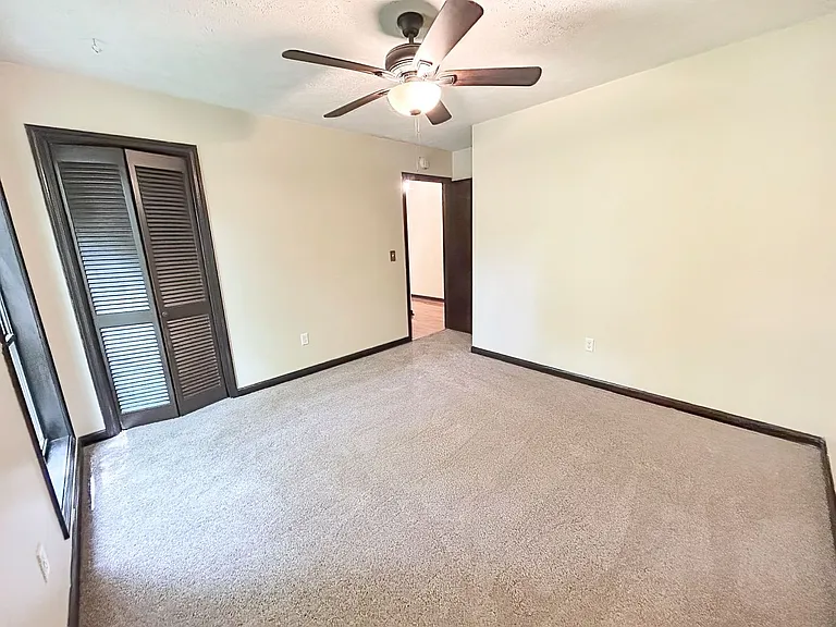 1642 Hillside St — Photo 17