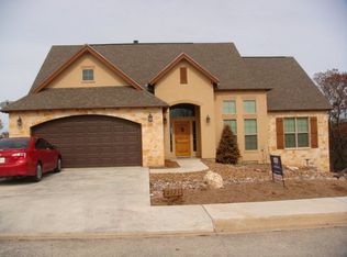 2121 Vista Ridge Dr, Kerrville, TX 78028