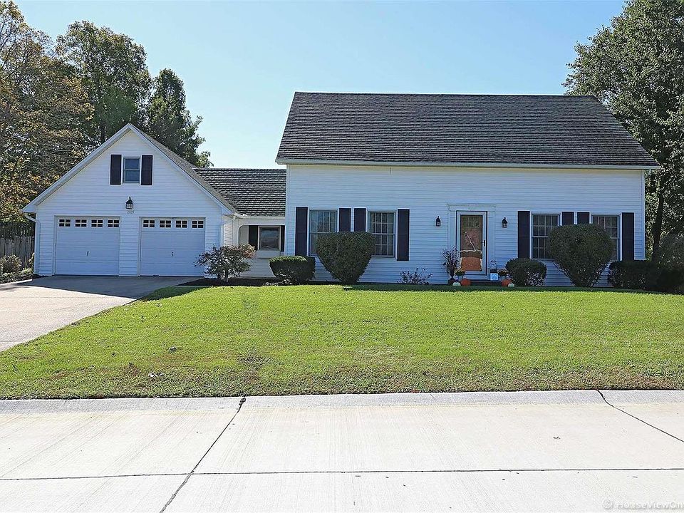 1st image of 3905 Carolewood Dr