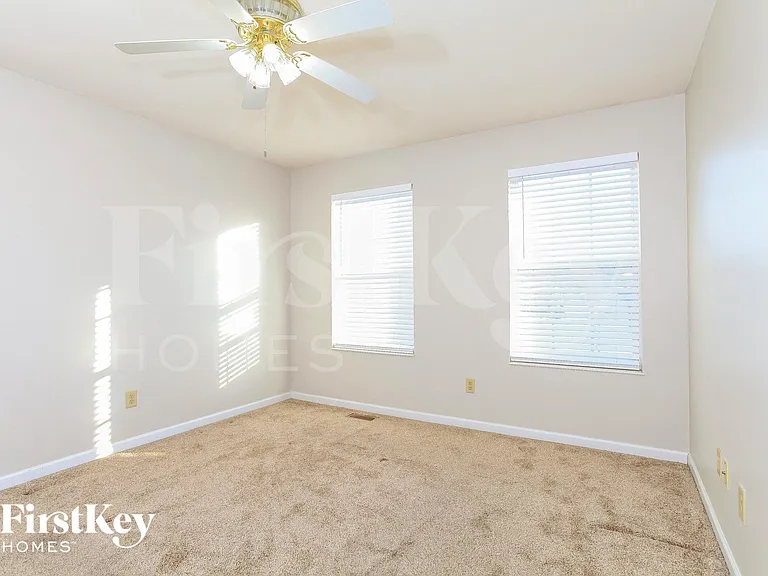 5158 Grandin Ridge Dr — Photo 7
