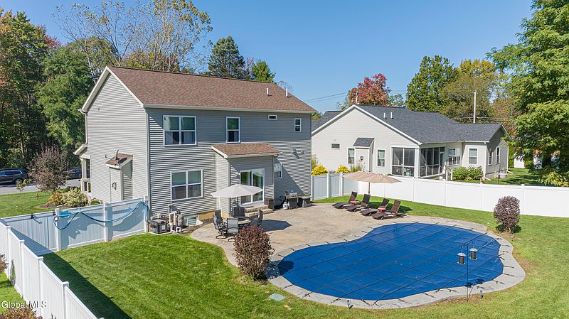 4th image of 862 Salem Drive