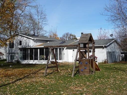 1st image of 572 Highland Dr