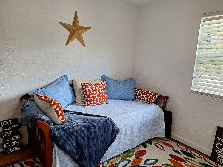314 S Rhodes St — Photo 22