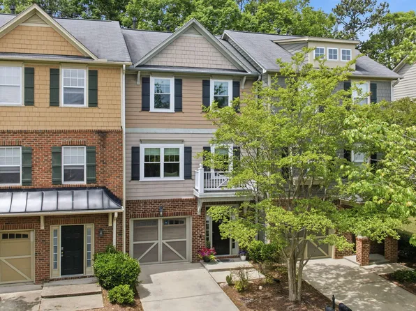 302 Linden Park Ln, Cary, NC 27519