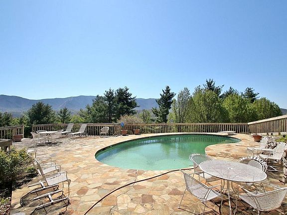 5th image of 6831 Campbell Dr