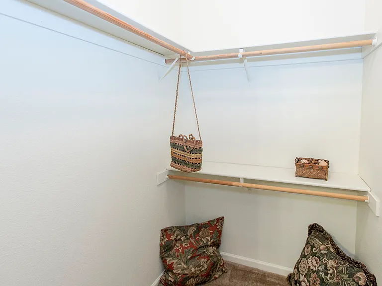 Diamond Sands Apartments — Photo 30