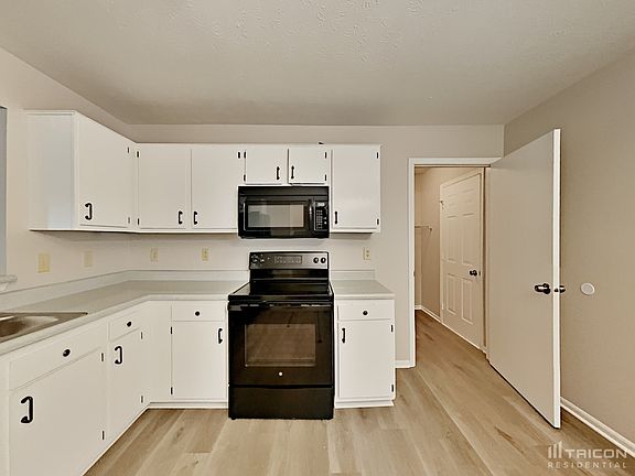 4th image of 9214 Whitecliff Way