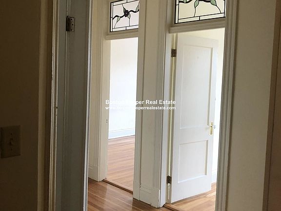 102 Queensberry St. #15 Boston - Fenway Unit Photo 4 (1)