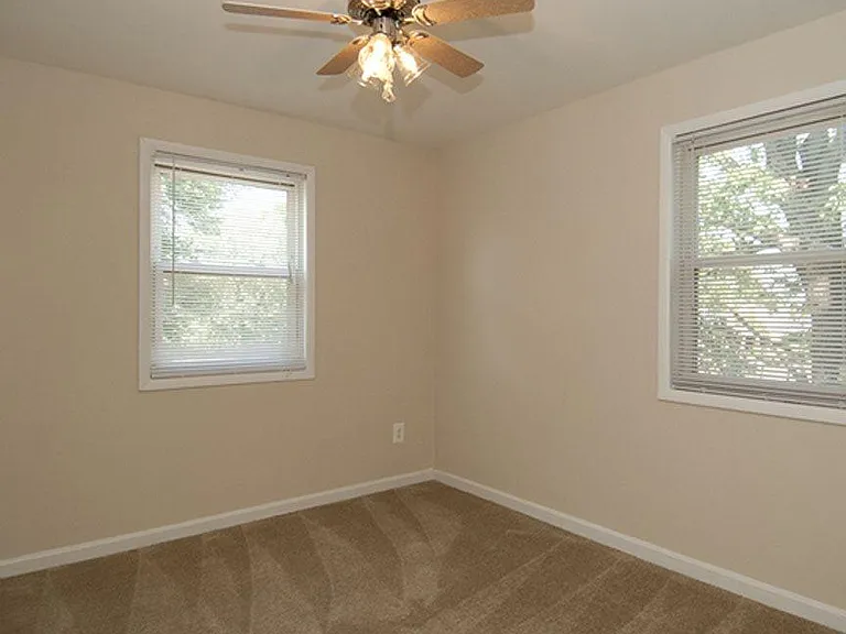 Frederick Greenes Apartments — Photo 11
