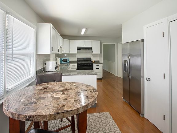 5th image of 28970 Alpine Ln