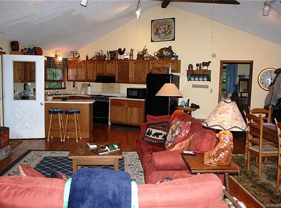 4th image of 423 Grouse Thicket Ln #238