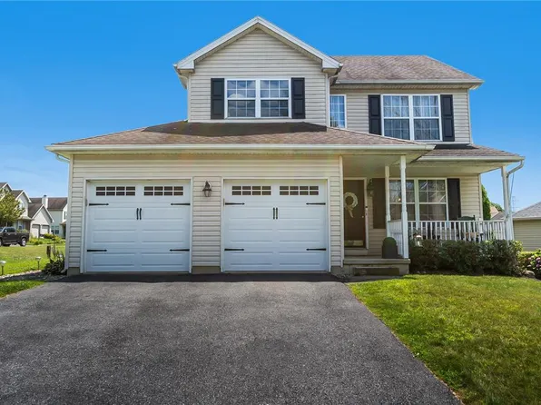 95 Crown Dr, Easton, PA 18040