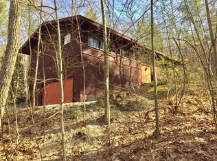 279 Market Hill Rd, Amherst, MA 01002