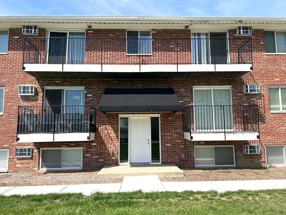 1st image of 9120 E 10th St #3