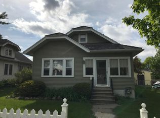 112 S 4th St, Le Sueur, MN 56058