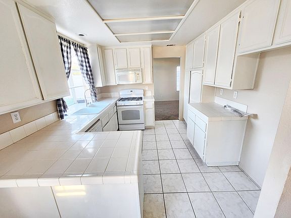 4th image of 19989 Saint Francis Dr