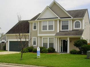 2049 Sunset Maple Ln, Chesapeake, VA 23323