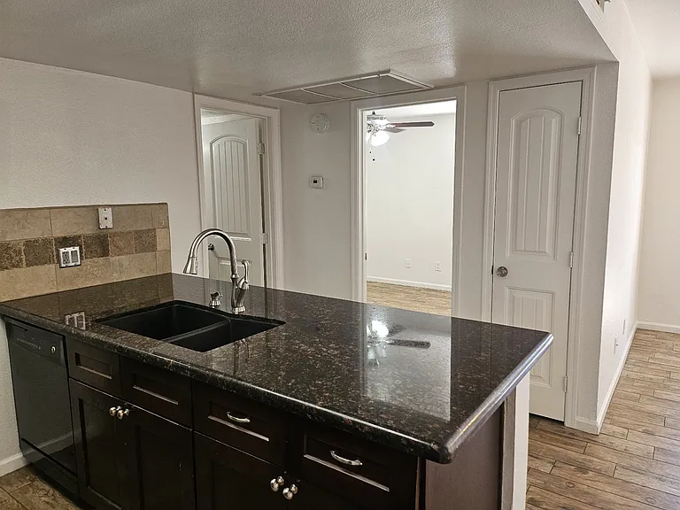 4313 N 19th Ave #102 — Photo 9