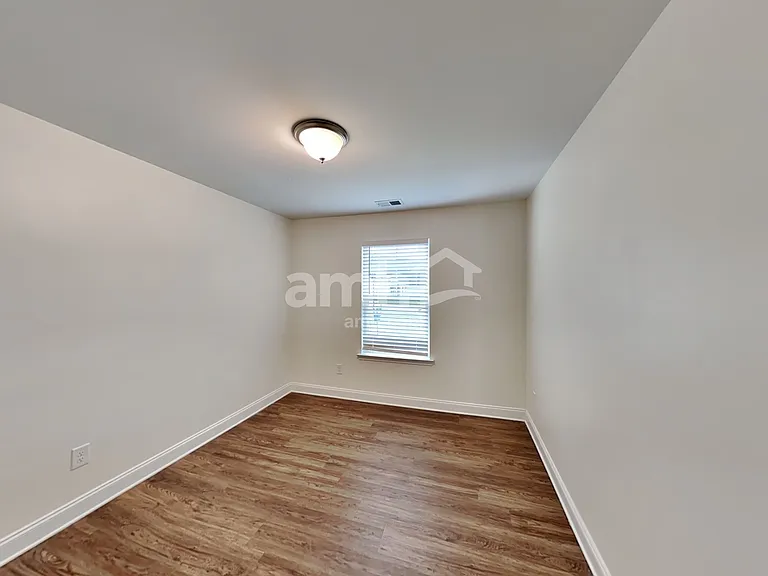 138 Cobblestone Dr — Photo 17