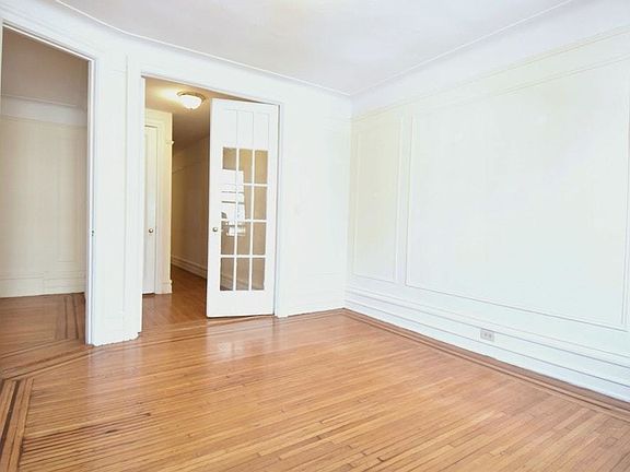 5th image of 256 Seaman Ave APT 3B
