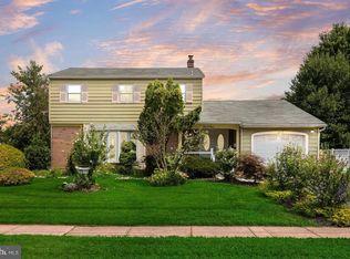 109 Cardinal Rd, Edgewater Park, NJ 08010