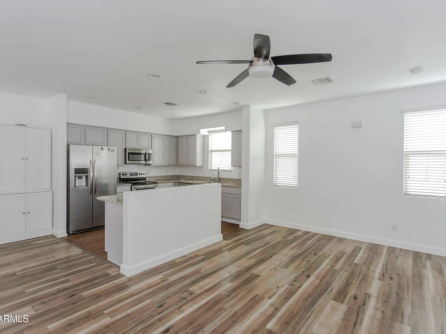 2 bed, 2.5 bath, 1285 sqft, $1,695 — Photo 2