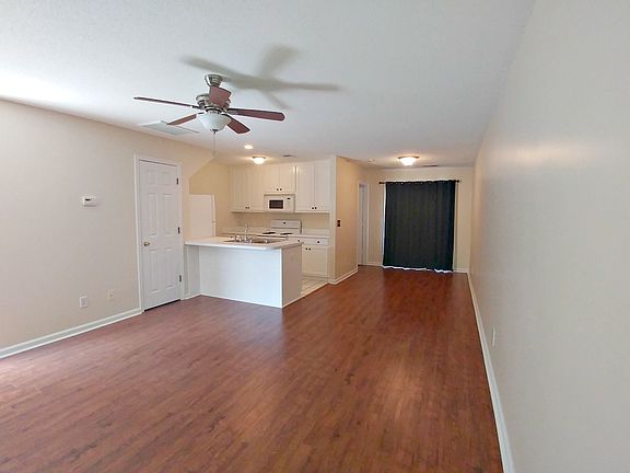 3rd image of 2862 Florence Dr