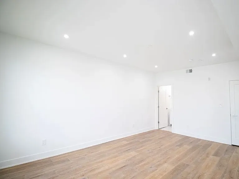 1740 N 22nd St #8 — Photo 10