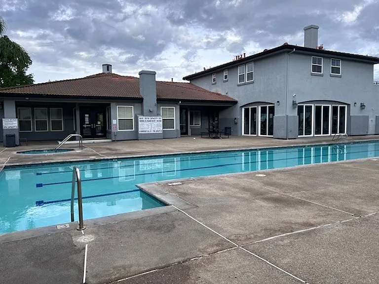 5201 Laguna Oaks Dr #181 — Photo 12
