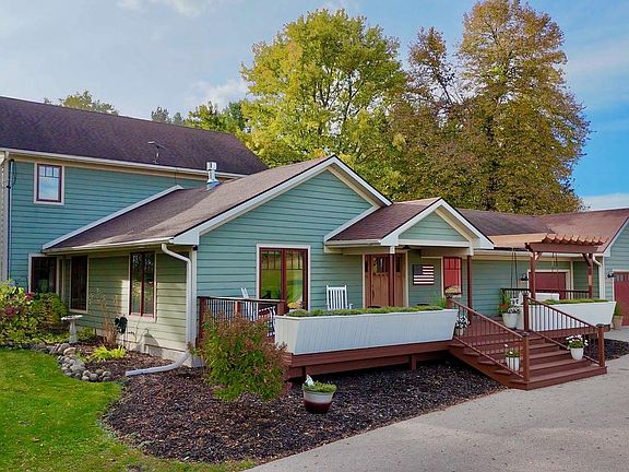 2nd image of W3046 Krueger ROAD