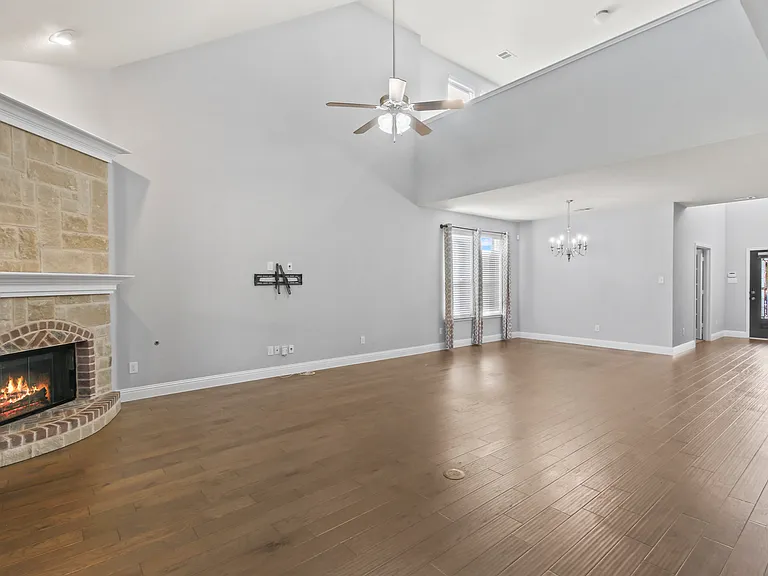 4424 Overbrook Dr — Photo 9