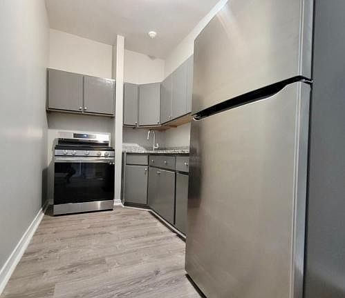 2nd image of 5018 S Blackstone Ave APT 304