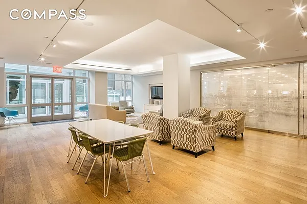 Rented by Compass | media 16