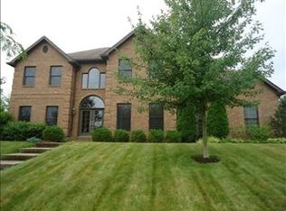 998 Box Turtle Ct, Columbus, IN 47201