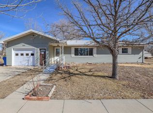 544 Maple St, Oelrichs, SD 57763